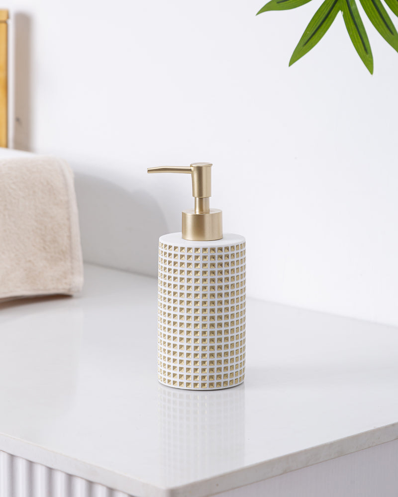 White Golden Polyresin 4 Pcs Bath Set Pano