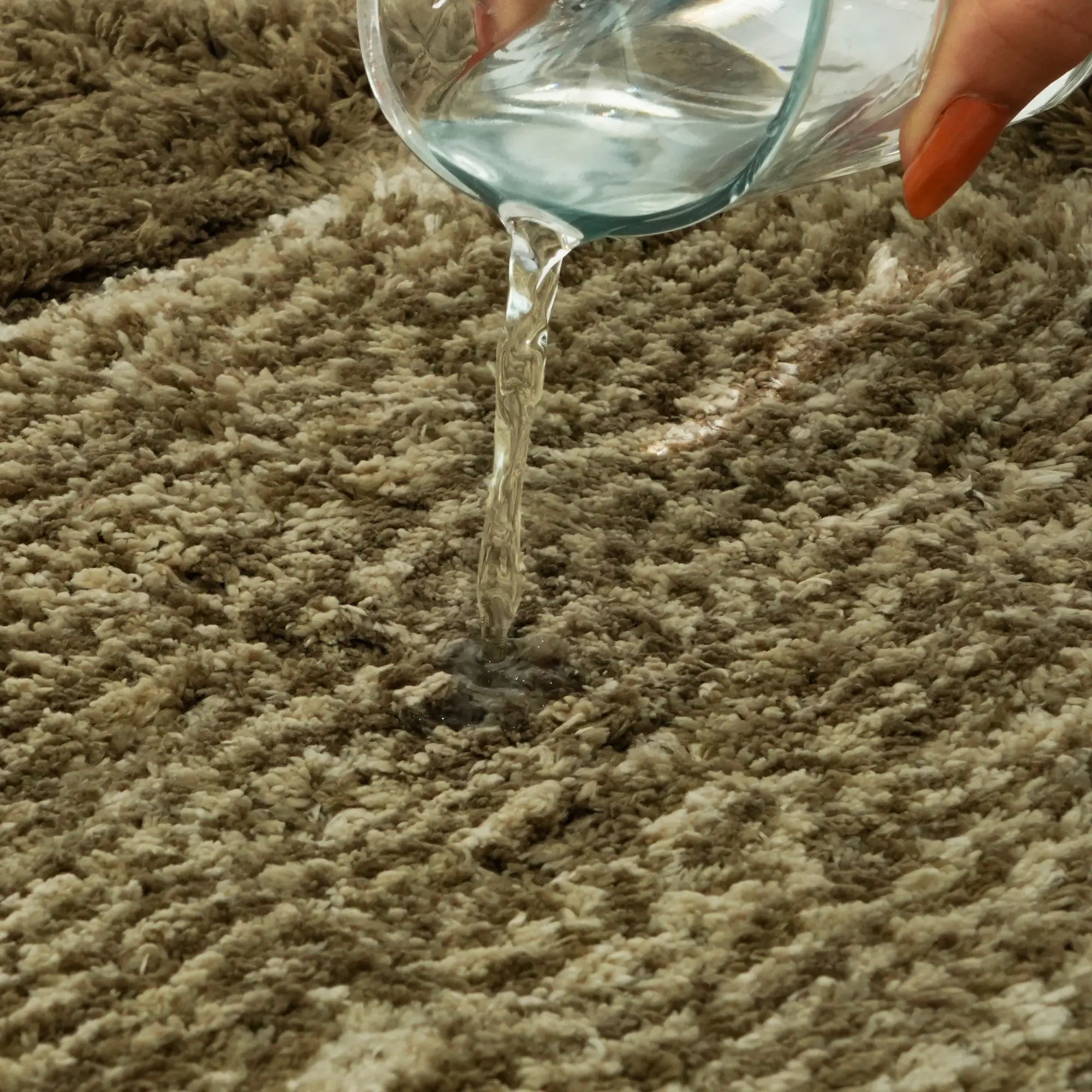 Bold Frame Microfiber Anti Skid Beige Bathmat