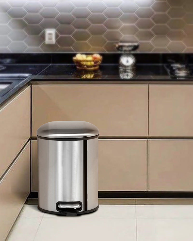 Levente Stainless Steel Soft Close Peddle Dustbins 5 Litre - Pano Pano