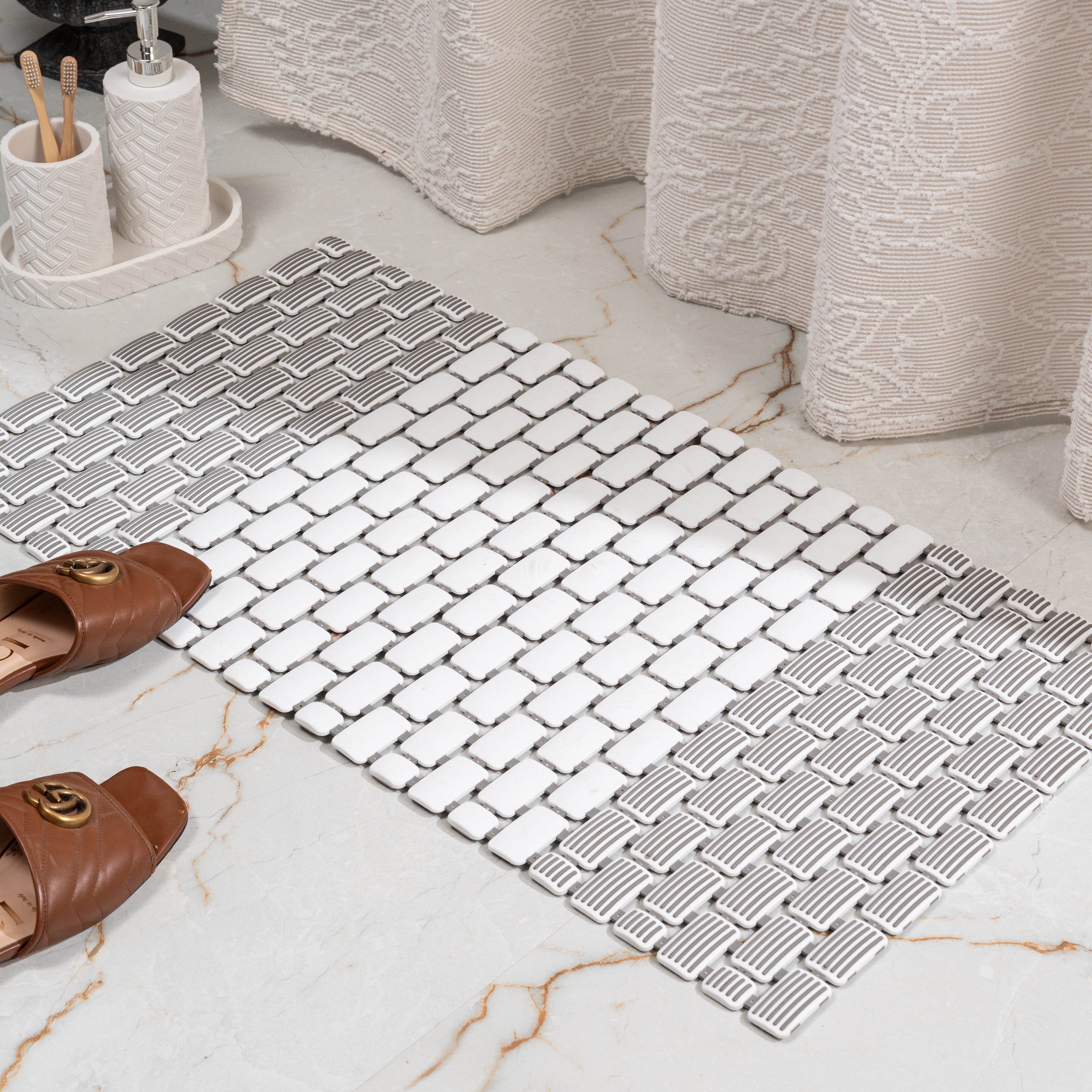 Drizzle Anti Slip Shower Mat - Pano