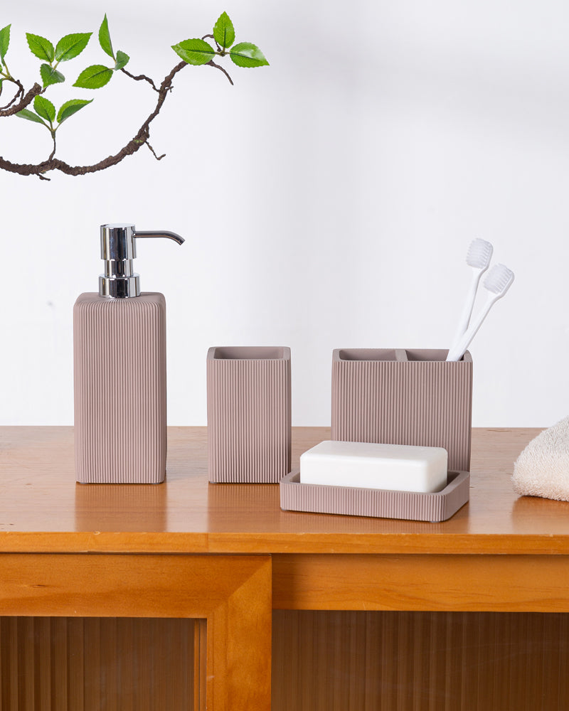 Exclusive Polyresin Bath Decor Bathroom Accessory Set of 4 Pano