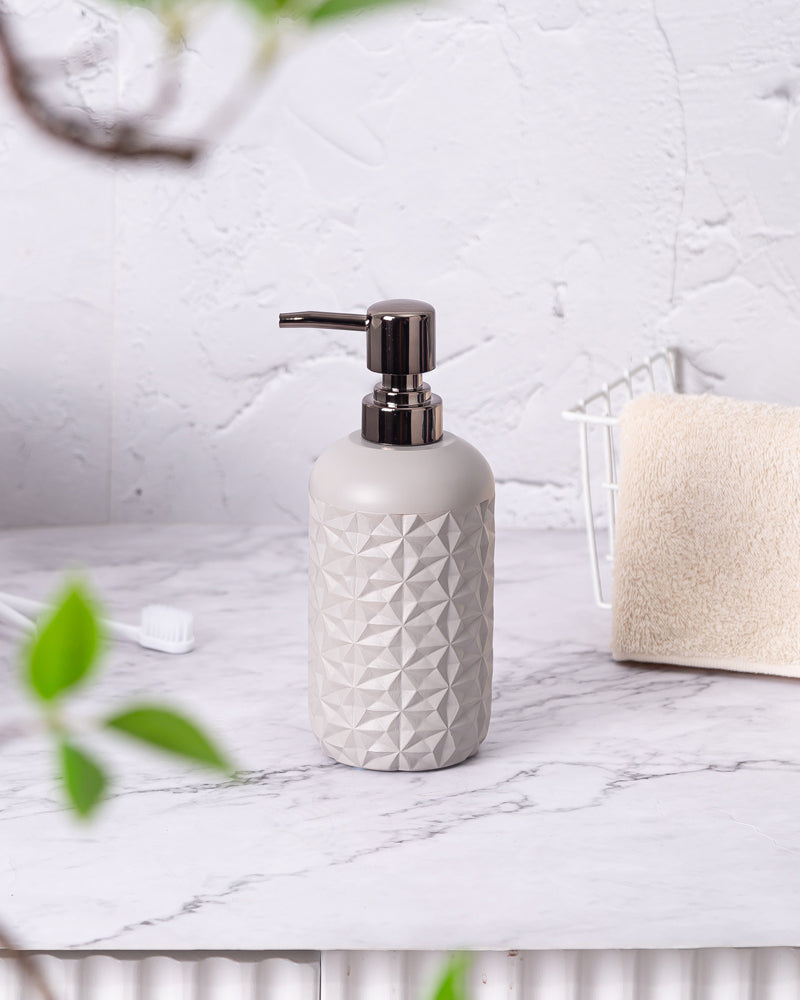 Luxurious Polyresin 4 Pcs Bath Set Metal Grey ,The Best Gifting Choice Pano