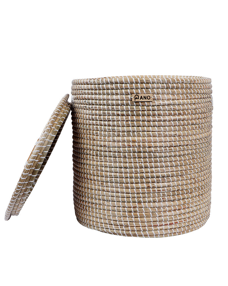 Vintage Sea Grass Basket with Lid Pano