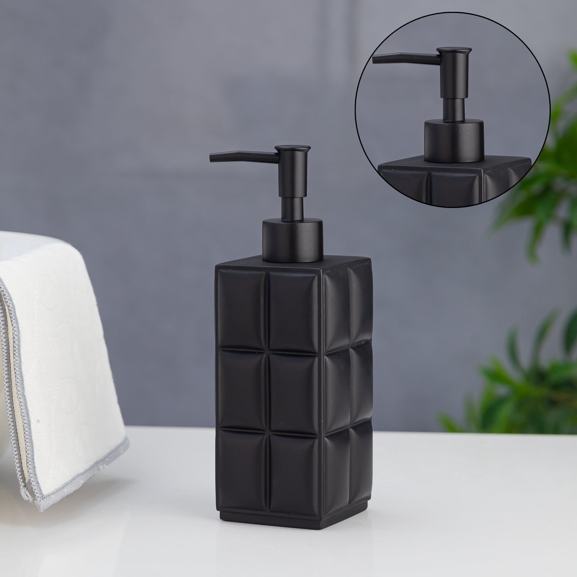Exclusive Polyresin Soap Dispenser for Handwash for Bathroom Matte Black - Pano