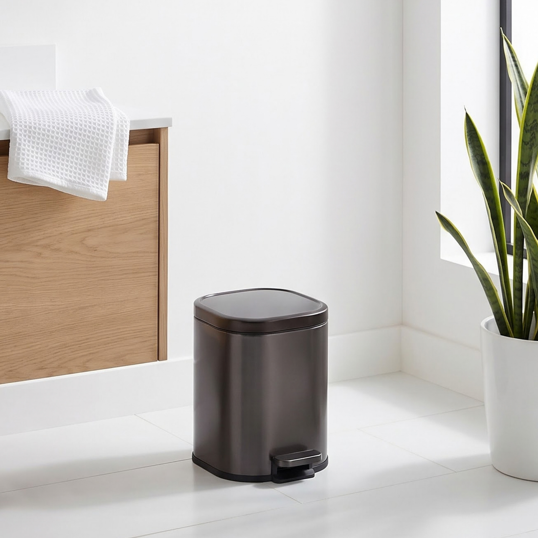 Arlo Stainless Steel Step Bin Trashcan 6 Litre - Pano