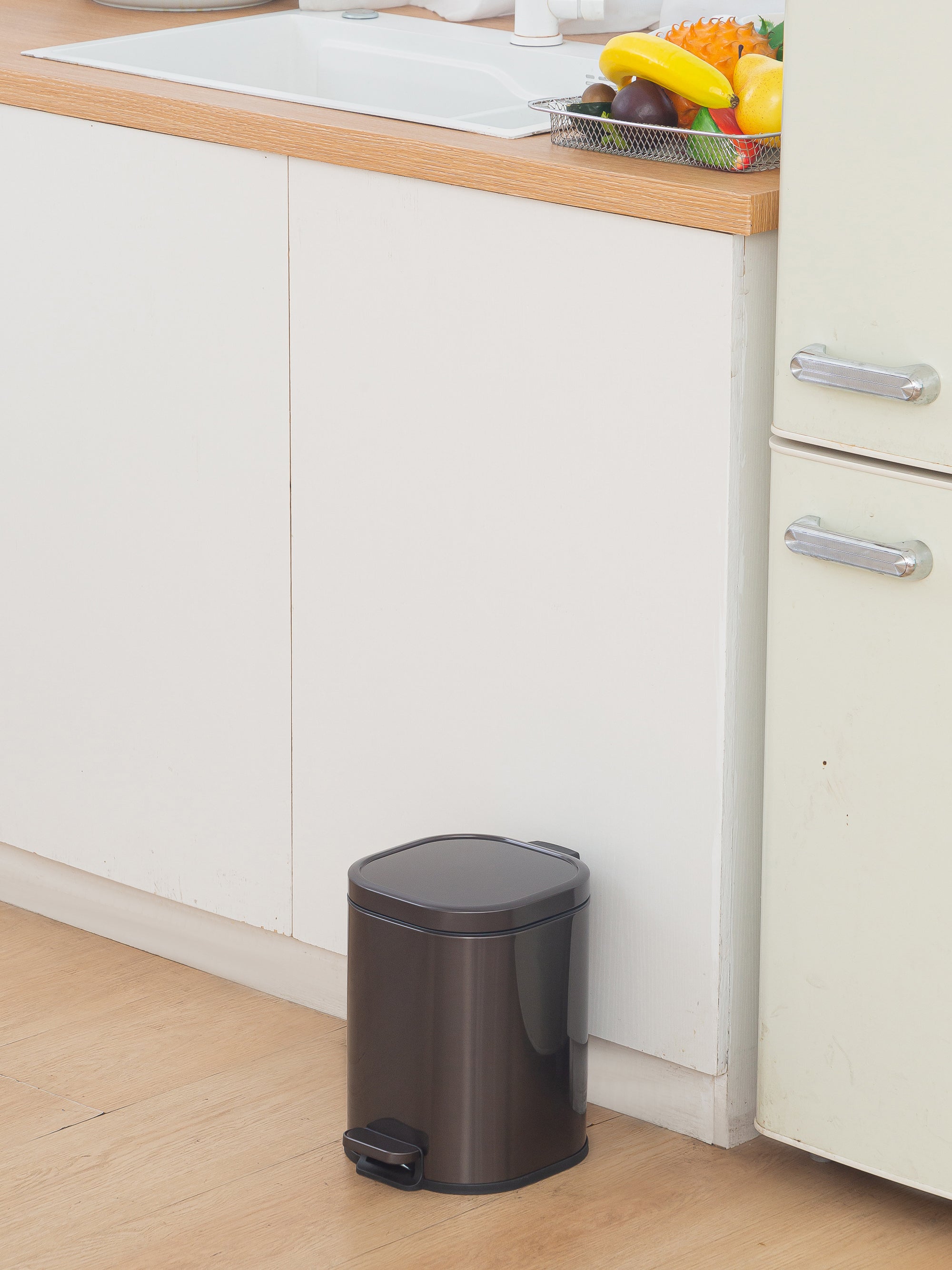 Arlo Stainless Steel Step Bin Carbon Grey Trashcan 6 Litre - Pano