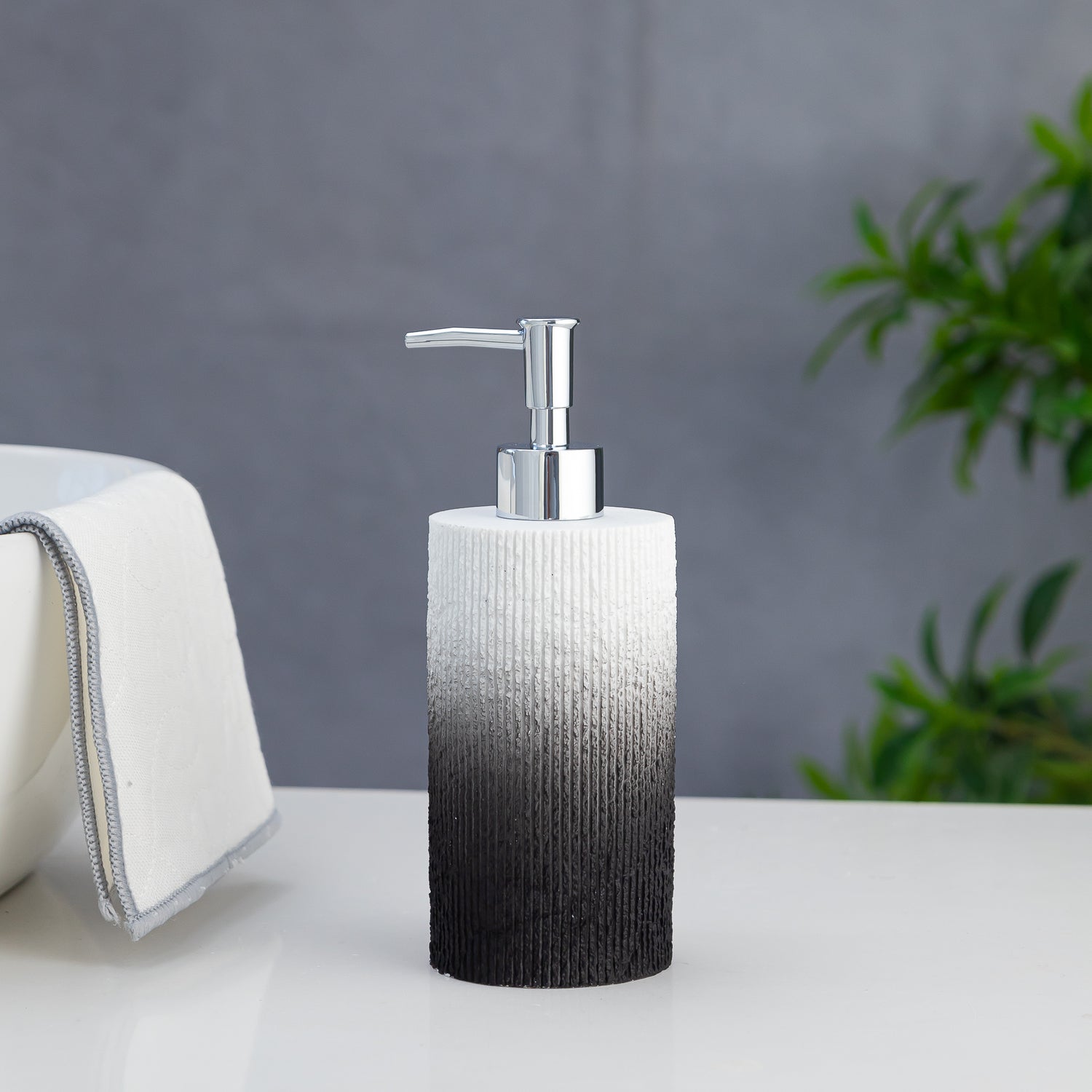 Exclusive Polyresin Soap Dispenser for Handwash for Bathroom Black &amp; White - Pano