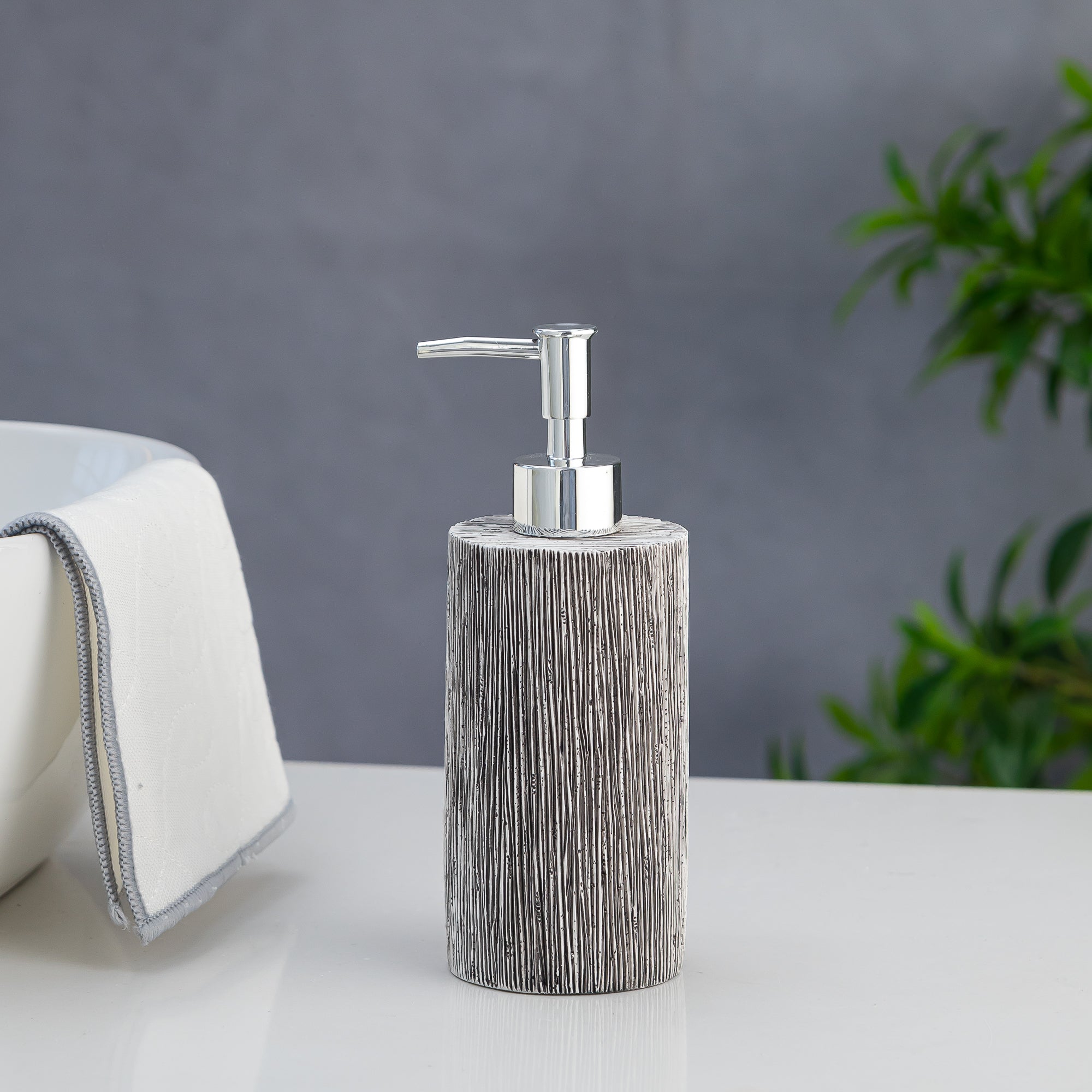 Exclusive Polyresin Soap Dispenser for Handwash for Bathroom Black Stripe - Pano