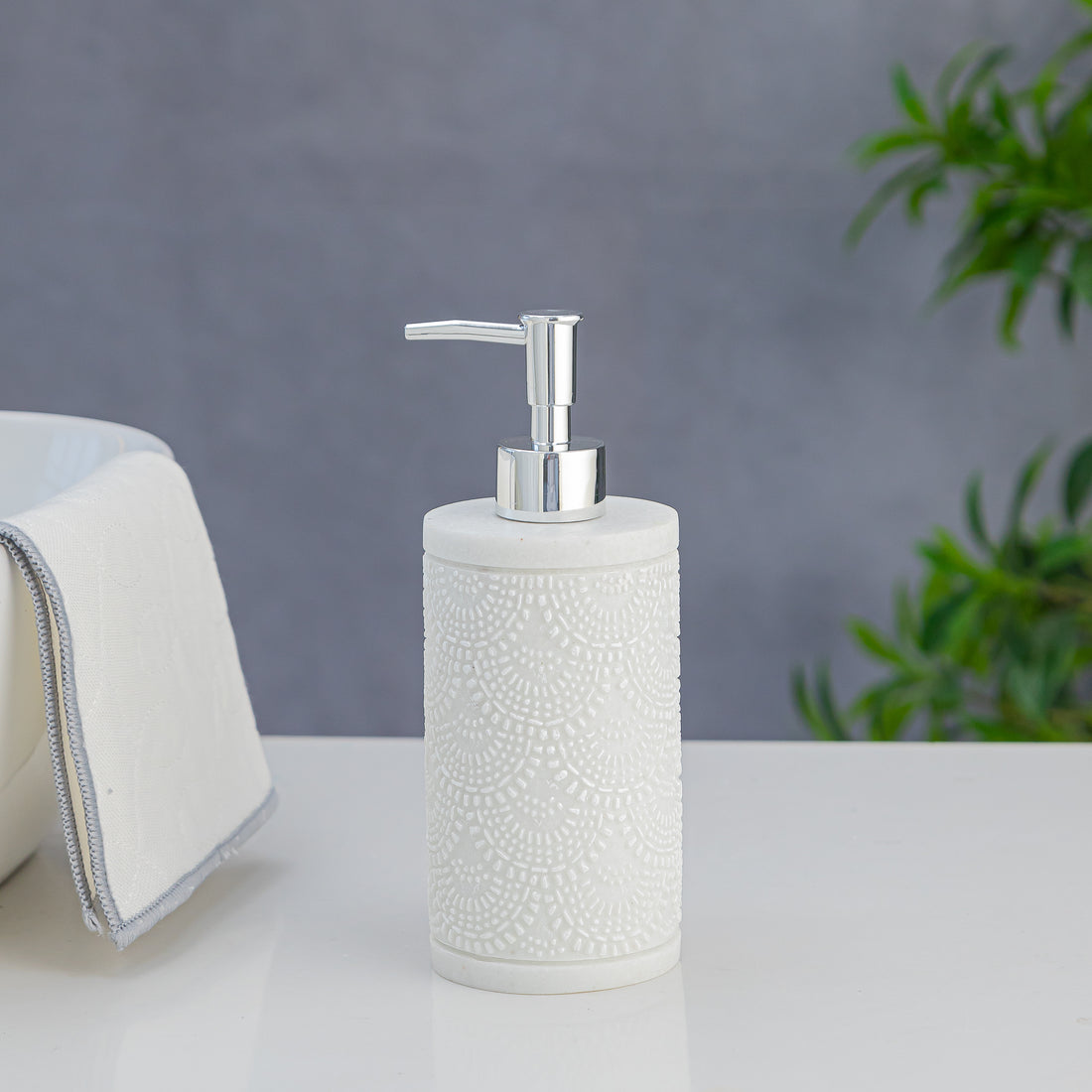 Exclusive Polyresin Soap Dispenser for Handwash for Bathroom Snow White - Pano