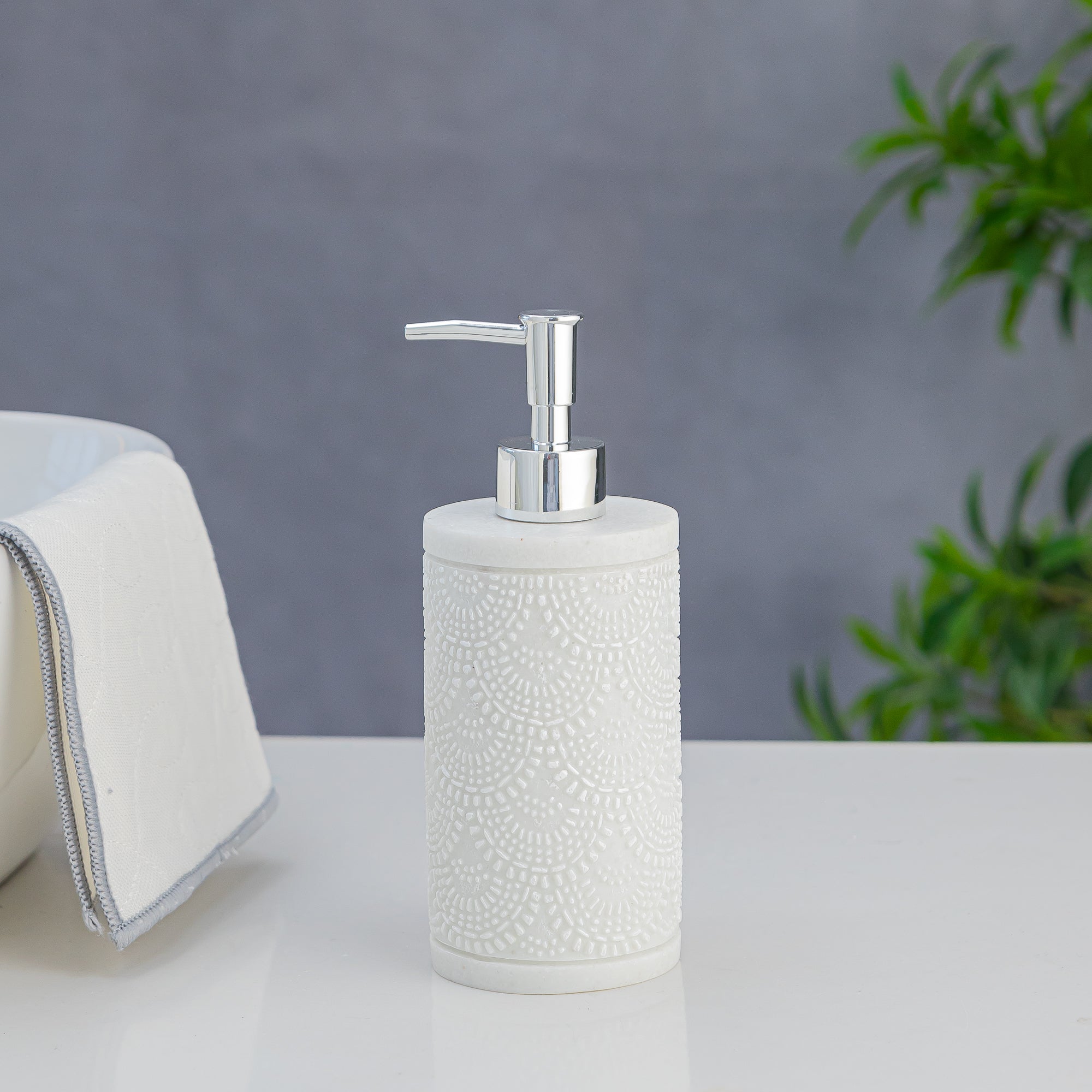 Exclusive Polyresin Soap Dispenser for Handwash for Bathroom Snow White - Pano