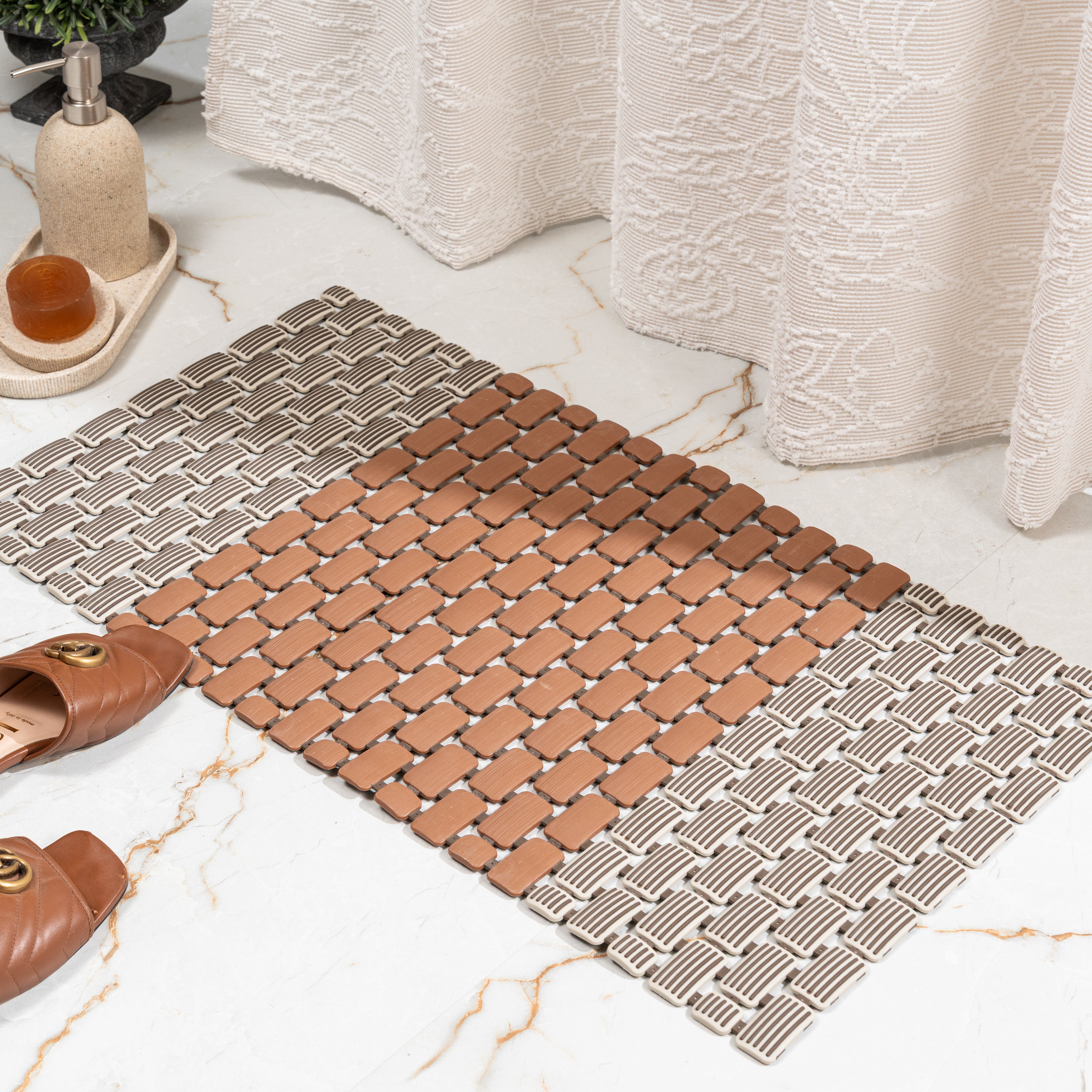 Drizzle Anti Slip Shower Mat Brown - Pano