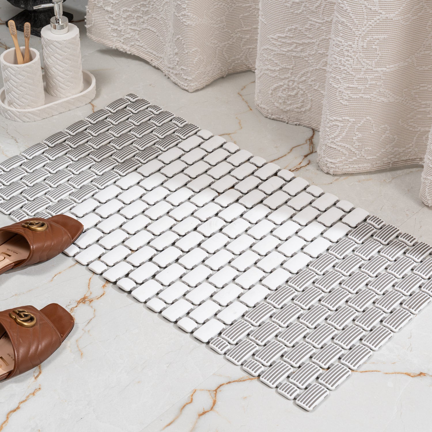 Drizzle Anti Slip Shower Mat - Pano