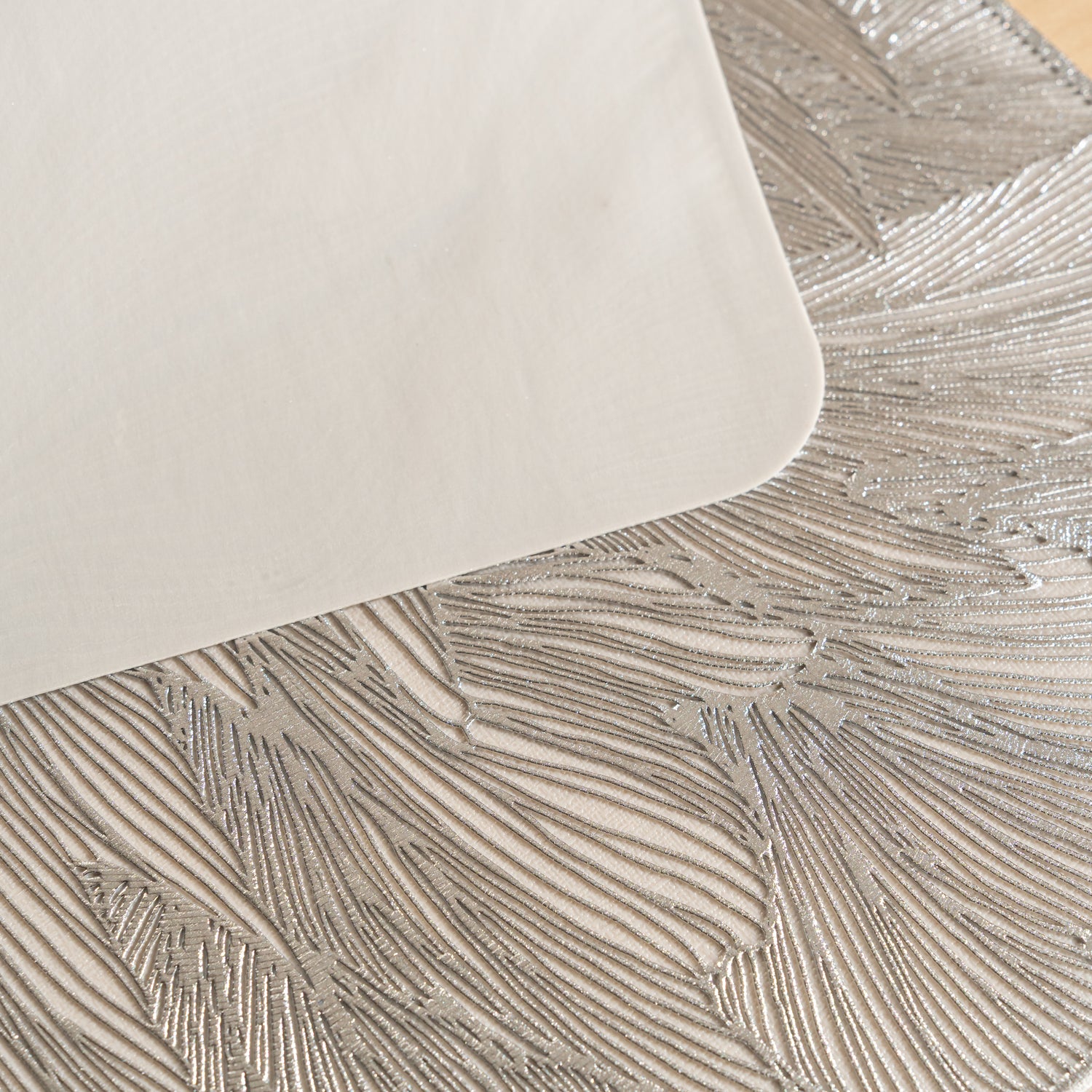 Maison Silver Flower Dining Table Mat Set of 6 - Pano