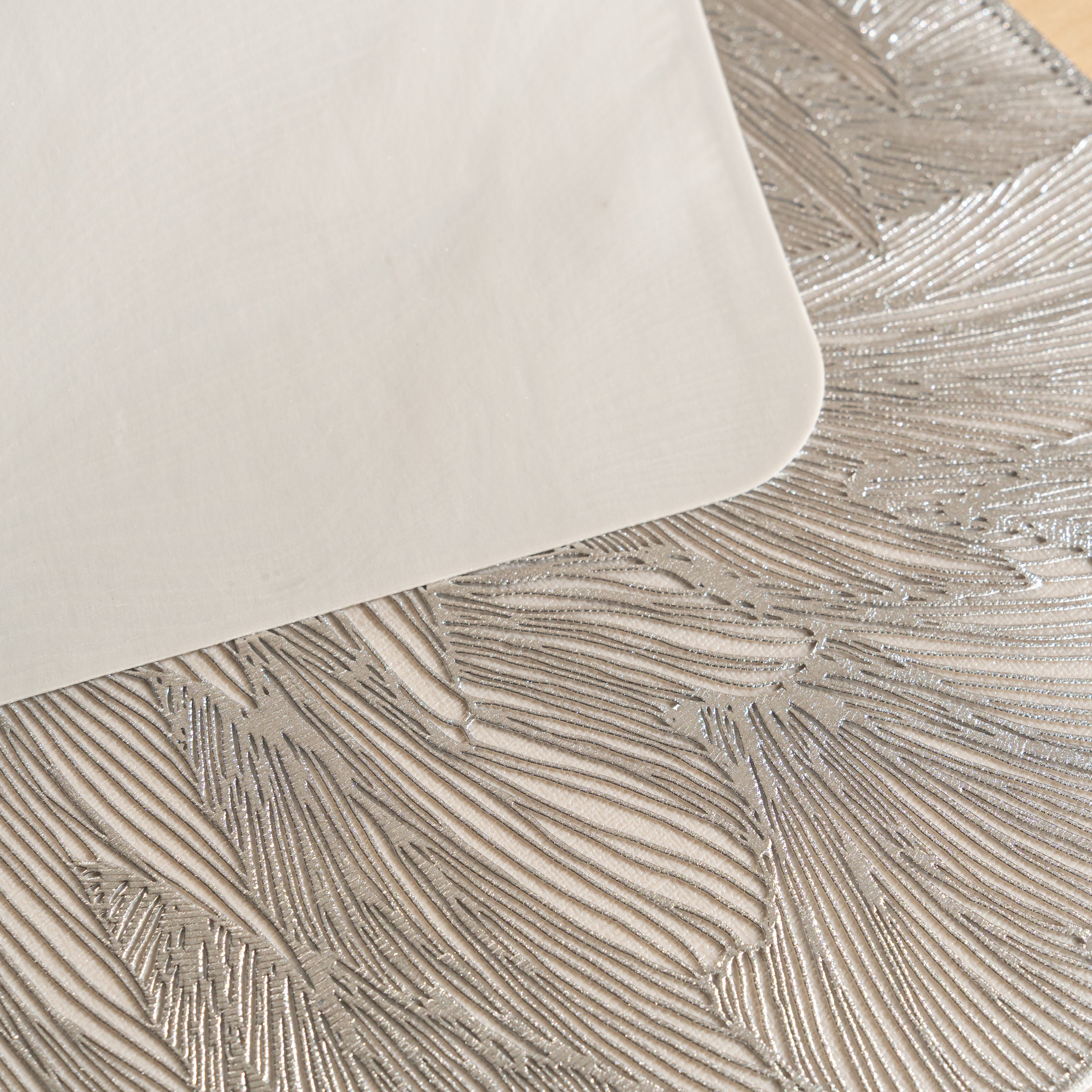 Maison Silver Flower Dining Table Mat Set of 6 - Pano