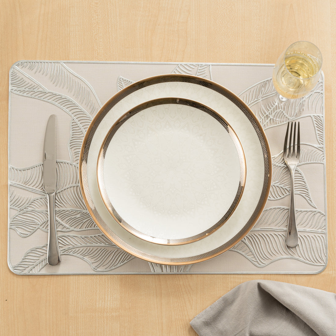 Maison Silver Flower Leaf Dining Table Mat Set of 6 - Pano