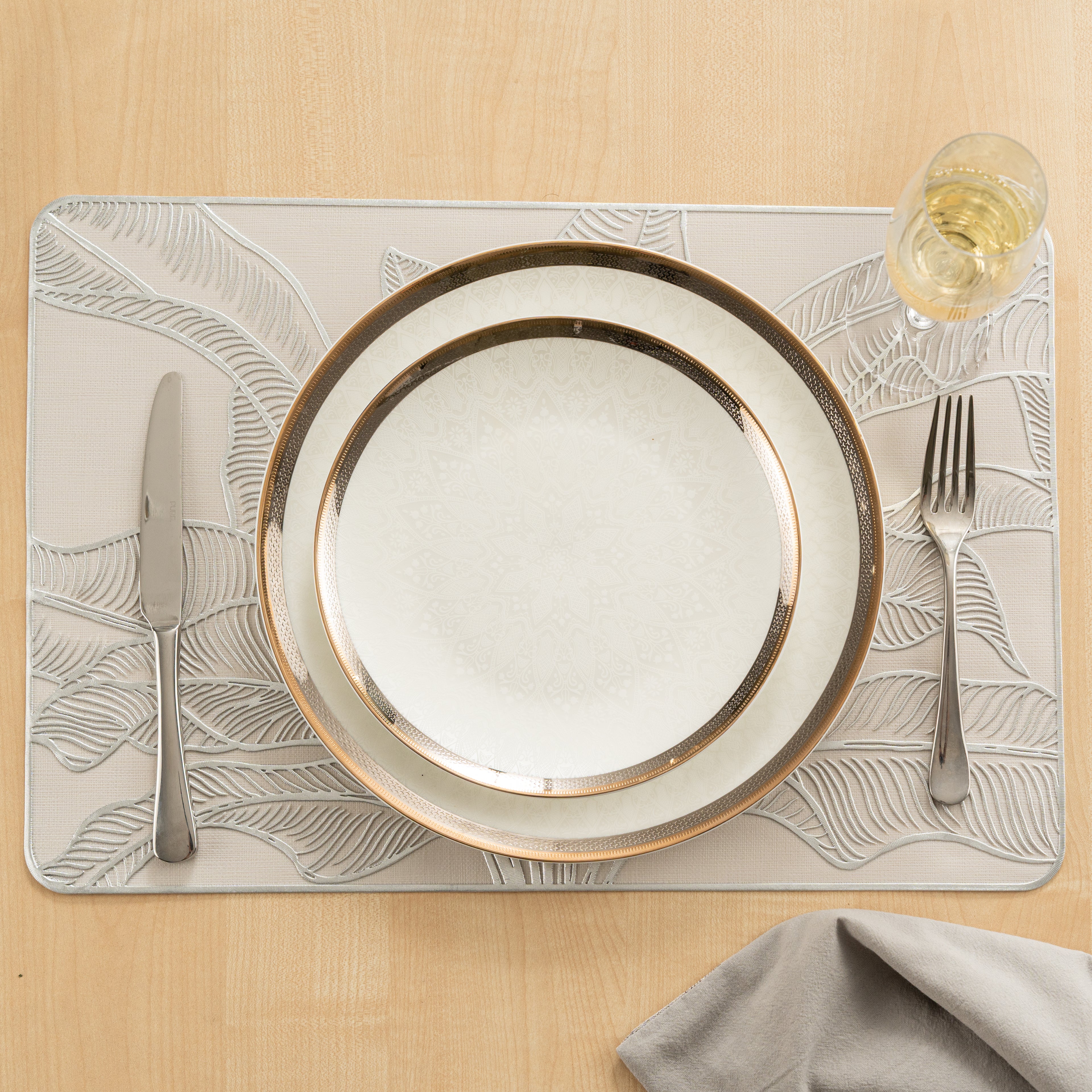 Maison Silver Flower Leaf Dining Table Mat Set of 6 - Pano