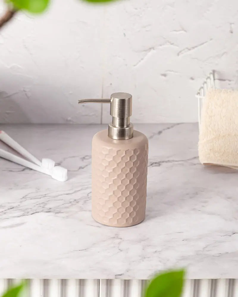 Polyresin Bathroom Accessory Set by Pano-2