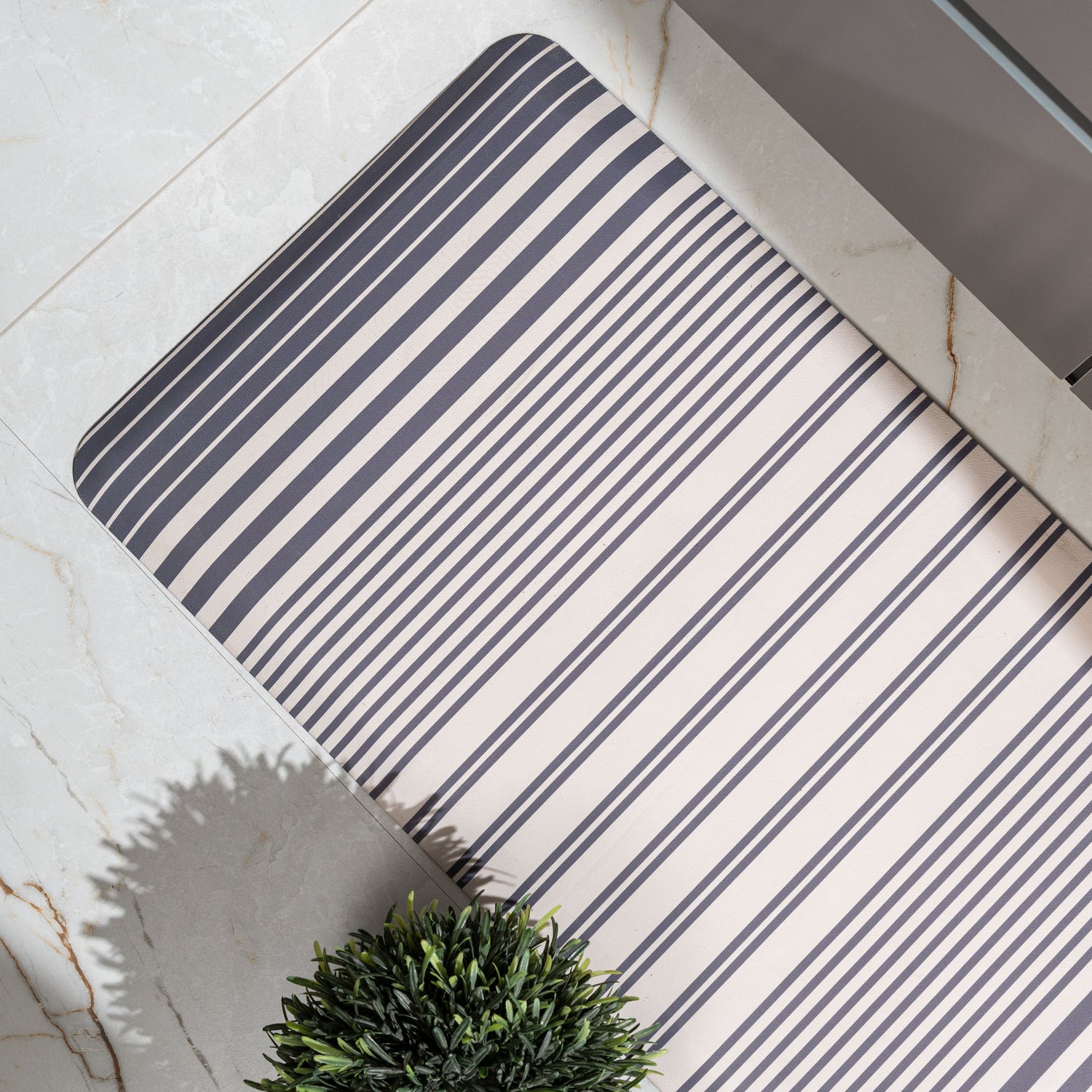 Zest Anti Fatigue Anti Slip Kitchen Mat Grey/White - Pano